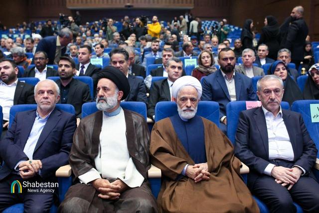 نخستین همایش بین‌المللی «نفس‌های سوخته»