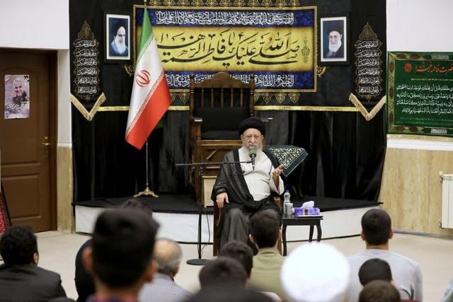 جوانان، پاکی دل و توانایی خود را در سفر عمره حفظ کنند