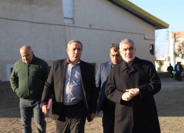 بازدید نایب رئیس مجلس از زیرساخت‌های ورزشی نمین