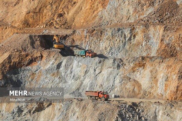 عرضه ۱۲۰ پهنه معدنی طلا و مس در بورس کالا