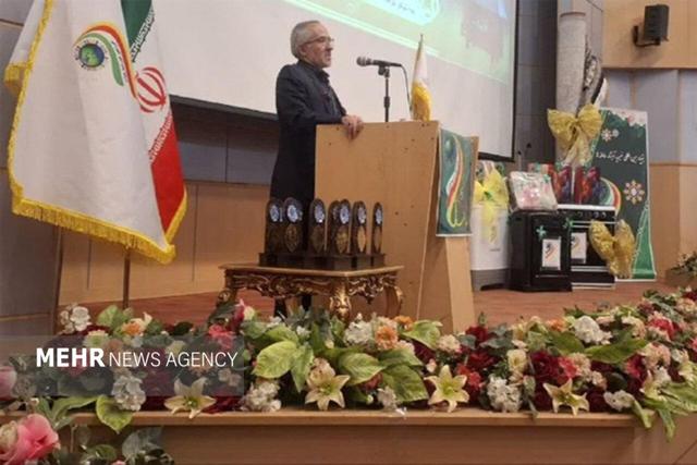 فولادپور: ۱۲۸قلم جهیزیه و بخاری به نیازمندان اسلامشهر اهدا شد