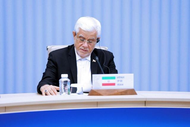 عارف:حمله به تأسیسات هسته‌ای و کشتار غیرنظامیان موازین بین‌ المللی است