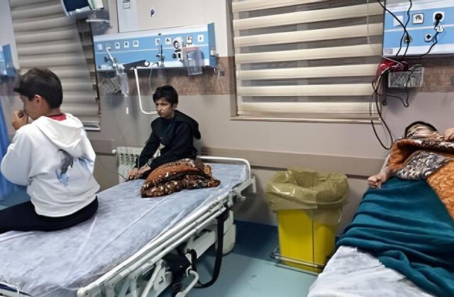 ۳۶ دانش‌آموز در اهر دچار علائم مسمومیت شدند