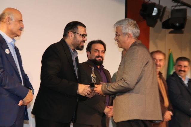 اختتامیه چهارمین جایزه کتاب سال کردستان با تجلیل از برترین‌ها