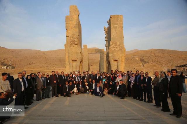 میراث جهانی تخت جمشید، میزبان میزگزد تخصصی کورورش