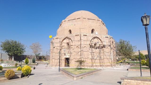 یک مسئول: مرمت اضطراری گنبد جبلیه کرمان در حال انجام است
