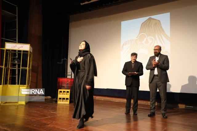 برگزیدگان سی‌وهفتمین جشنواره تئاتر استان ایلام معرفی شدند