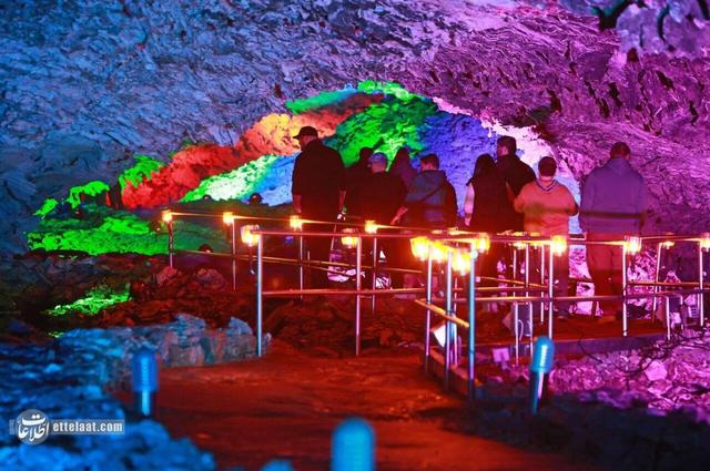 تصاویر| امپراطور آلمان در این غار رنگارنگ پنهان شد؟