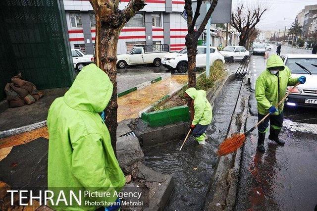 اقدامات فوری برای کاهش خطرات بارش‌ها و آب‌گرفتگی در معابر منطقه ۲۲