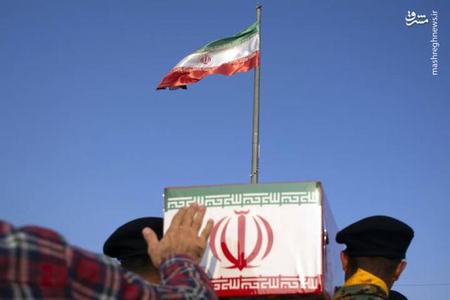 عکس/ استقبال مردم سمنان از پیکر ۸ شهید گمنام