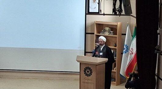 کتابخانه‌ها کم‌هزینه‌ترین و مؤثرترین سنگر فرهنگی هستند.