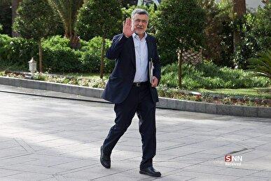 ظفرقندی: ۶-۷ سال پیش ۵ تا بیماری خاص مشمول بیمه بوده الان بالای ۱۷۰ مورد است + فیلم