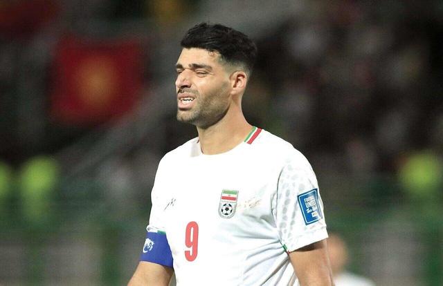 ببینید | جملات شوکه‌کننده مهدی طارمی: از بالا می‌خواهند فوتبال را خراب کنند! میخواهند تماشاگرها یک جا جمع نشوند!