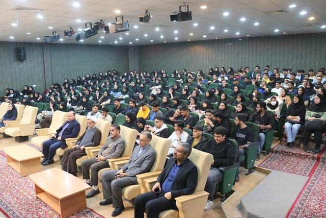 لادن‌مقدم در آیین استقبال از نودانشجویان: مطالبه‌گری نیازمند منطق، گفتگو و احترام متقابل است