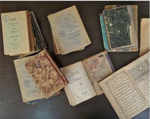 اهدای ۶۳۰نسخه کتاب قدیمی به کتابخانه ملی قزوین