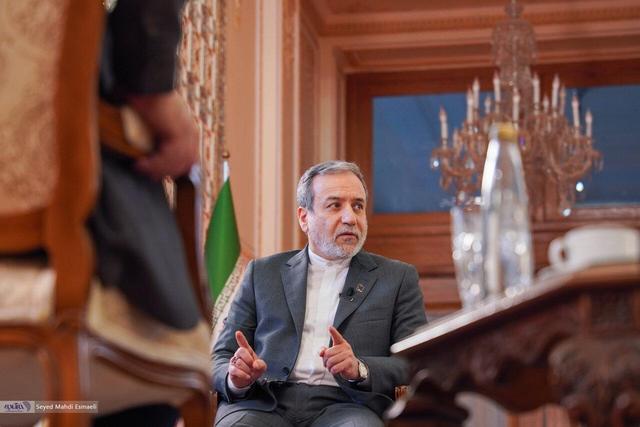 عراقچی: با آژانس در باره تاسیسات هسته ای بمباران شده تعامل نمی کنیم/ غنی سازی صفر را خیانت می دانم