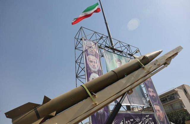 همه ایرانی‌ها بسیجی‌اند جز این دو گروه | دنیا متحیر قدرت، آمادگی و فناوری ایران شد