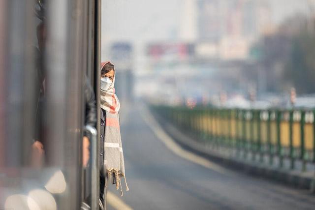 آلودگی هوا چطور باعث بروز اضطراب و افسردگی میشود؟