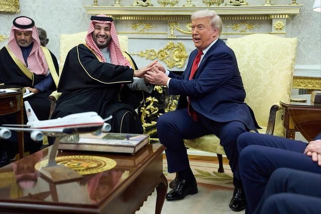 دیپلماسی کاسبکارانه