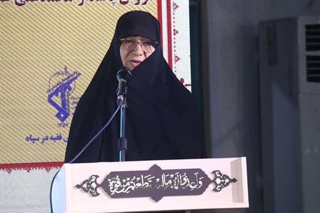 همسر سپهبد رشید: رهبر انقلاب تأکید دارند که در انقلاب زنان پیشتاز بودند
