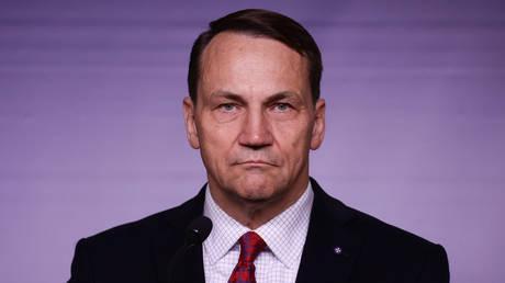 Poland to shut down last Russian consulate