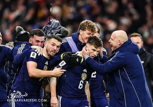 صعود به جام جهانی به قیمت از دست دادن تولد دختر ستاره گلزن!