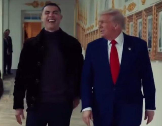 ویدیو| قدم زدن کریس رونالدو و جورجینا با ترامپ در کاخ سفید/ CR7 از ته دل خندید