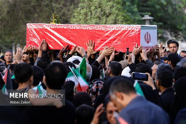 شهدای گمنام وارد بندرعباس شدند