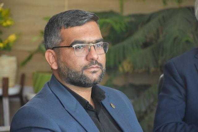 فیروزی: کتابخوانی، افق‌های فکری نسل جوان در فارس را گسترش داده است