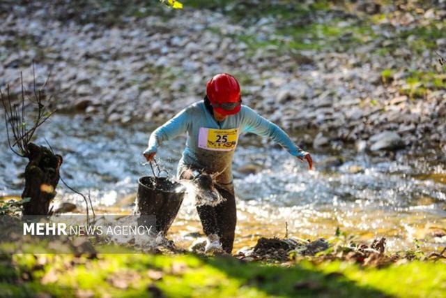 تصاویری از زنان «جان سخت» در دل جنگل