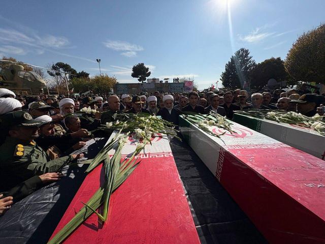 استقبال از سه شهید گمنام در سنندج