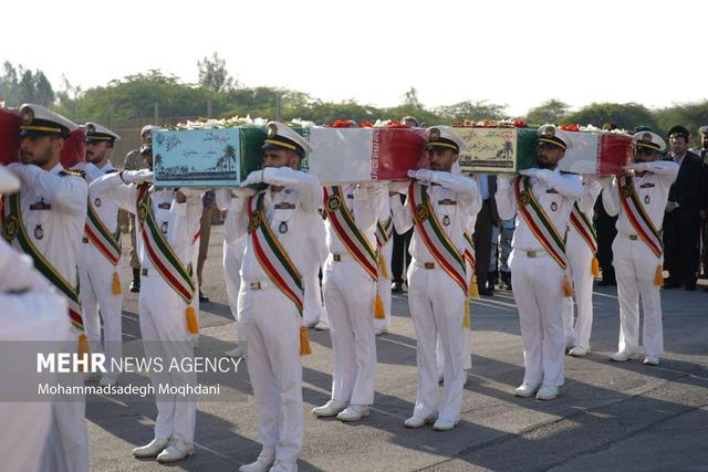 تشییع پیکر مطهر ۶ شهید گمنام دفاع مقدس در بوشهر