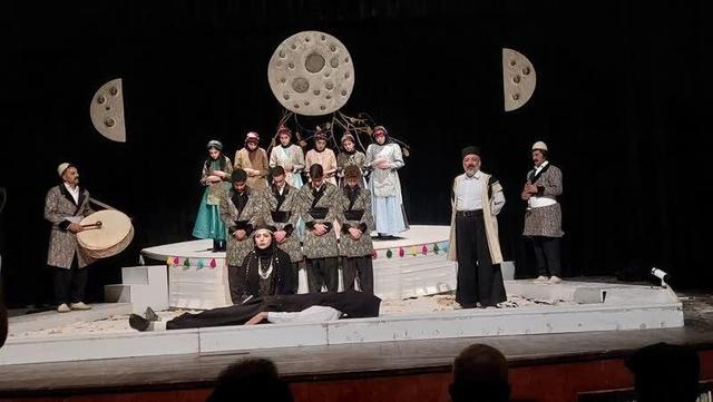 «کُنگلومرا» در بروجرد به روی صحنه رفت