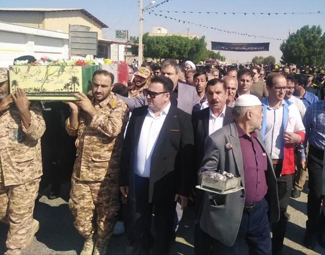 تشییع پیکر مطهر شهید گمنام در شهر بندر ریگ