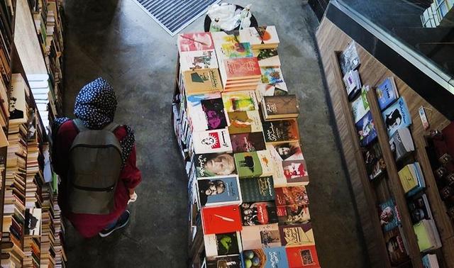 هفته کتاب زمان یادآوری قدرت کتاب است