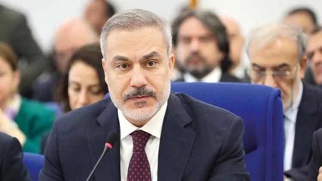 وزیر امور خارجه ترکیه: در سوریه چالش‌های امنیتی باقی است