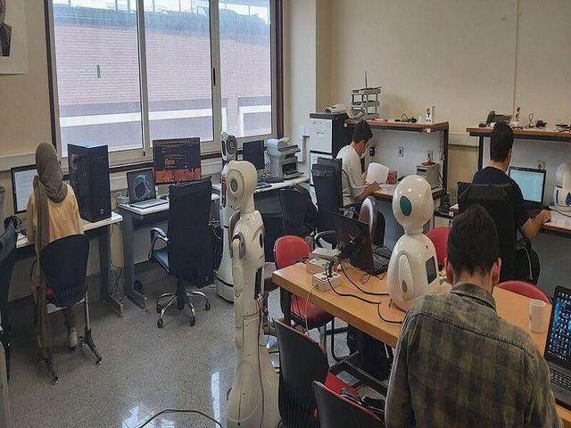 توسعه رباتهای اجتماعی در کشور با وجود تحریمها متوقف نشده است