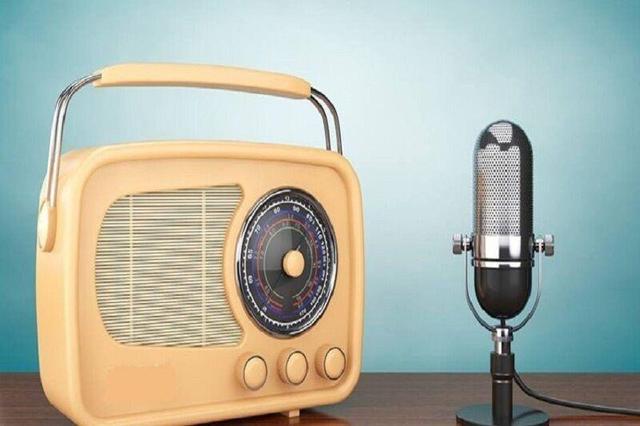 حذف مرزهای جناحی برای گفت‌وگو در «دور یک میز» رادیو