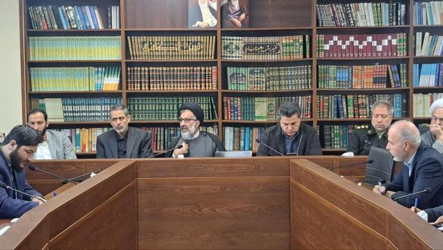 امام جمعه فردیس: مدگرایی افراطی نشانه بحران هویت در جامعه است