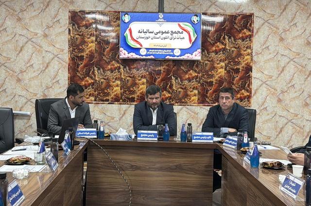 خوزستان ظرفیت تبدیل به قطب جدید ورزش ترای‌اتلون کشور را دارد