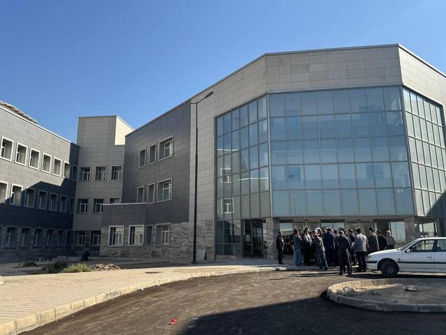 نماینده مجلس: اراده دولت بر بهره‌برداری کامل بیمارستان ۴۰۰ تختخوابی اسلامشهر است + فیلم