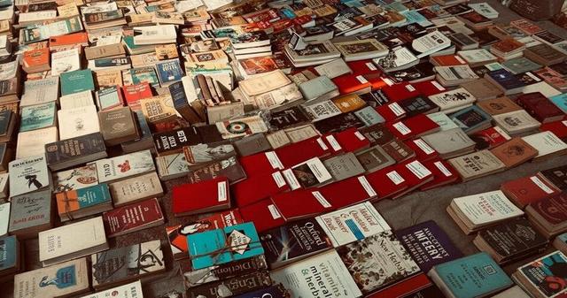 خرید انواع کتاب‌های زبان انگلیسی از کتابچی