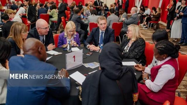 حاشیه‌های غیر استاندارد معاون یک سازمان دولتی!