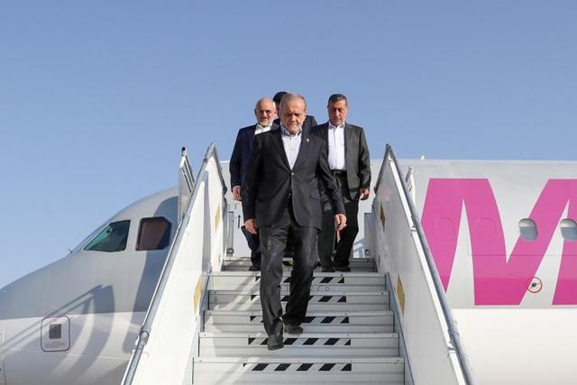 پزشکیان وارد استان قزوین شد