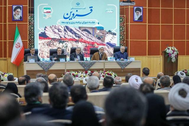 پزشکیان: توسعه نامتوازن «زیانکارترین عمل» است / مدیران خدمتگزار مردم‌اند، نه ارباب