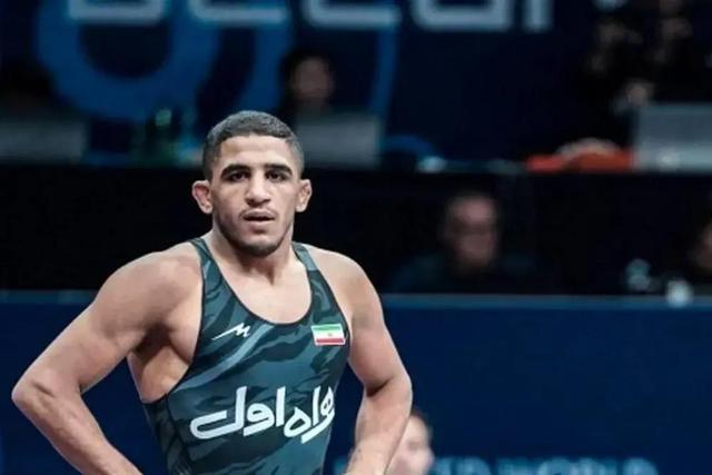 قدرتنمایی عموزاد در ریاض؛ شکست سه حریف و صعود به فینال