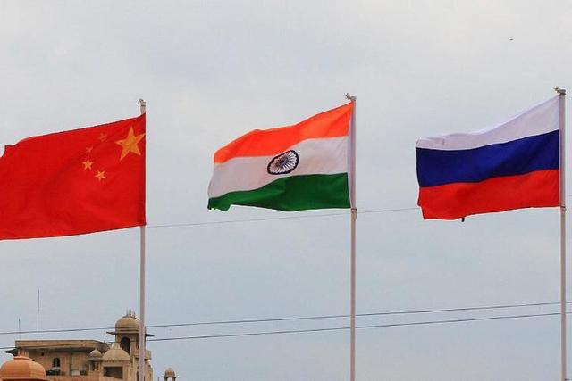 مقام آمریکایی: شرکتهای چینی و هندی در حال اعمال تحریمها علیه روسیه هستند