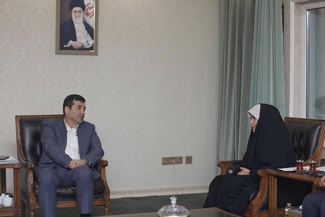 تکمیل پروژههای راهسازی محور کهورستان–لارستان و سهراهی رویدر در دستور کار نماینده هرمزگان / بیکاری در پالایشگاه نفت آفتاب قابل قبول نیست