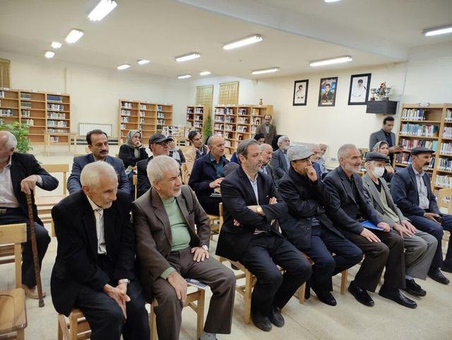 «فرهنگ عامیانه مردمان ملایر» کتاب شاخص سال در ملایر شد