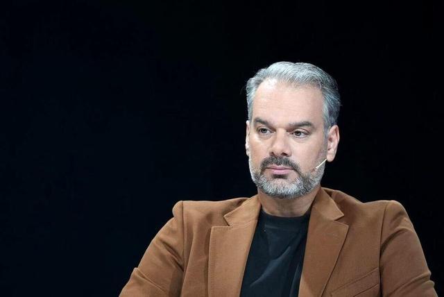 رشیدی کوچی: خیلی از وزرا هم برای خروج از زیر تیغ استیضاح، حاضر به ارائه انواع باج‌ها می‌شوند